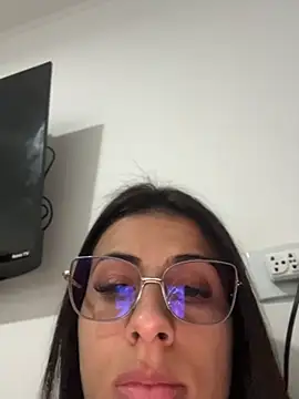 Snapshot of jheicylli chatting on 11, 7, 2026 jheicylli online show from 11, 7, 2026