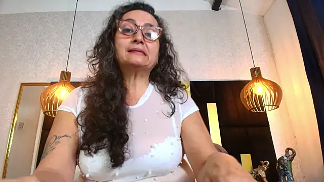 AlessandraLeroy online show from 11, 11, 2025