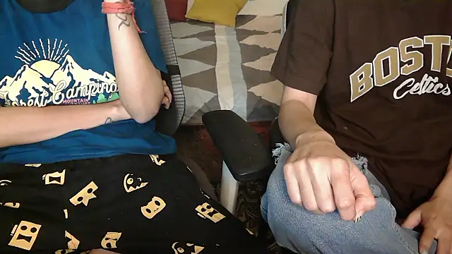 NaughtyThrouple007 online show from 9, 2, 2026