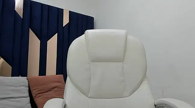 Oriana69  online show from 11, 3, 2025