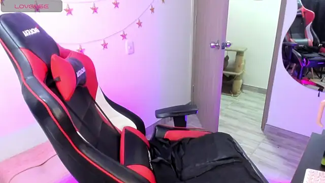 LindaSilverstone online show from 19, 11, 2025