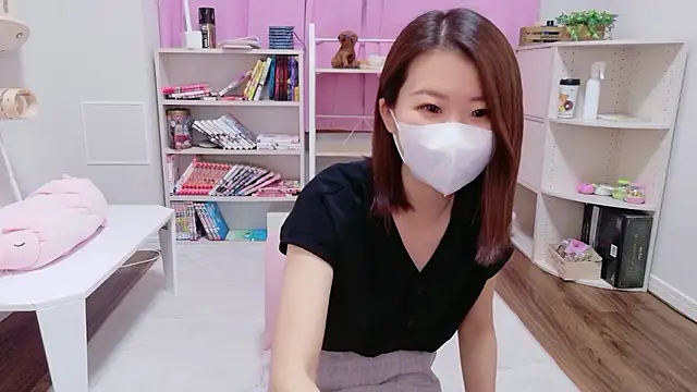 Snapshot of -COCOAtann- chatting on 19, 5, 2026 -COCOAtann- online show from 19, 5, 2026