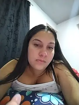 Snapshot of esmeralda_jadees chatting on 5, 7, 2026 esmeralda jadees online show from 5, 7, 2026