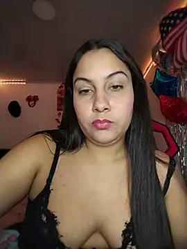 Snapshot of esmeralda_jadees chatting on 18, 7, 2026 esmeralda jadees online show from 18, 7, 2026