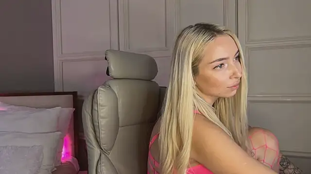 OhMyEmma online show from 12, 3, 2025