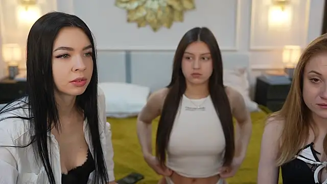 Molly Crazy  online show from 10, 3, 2025