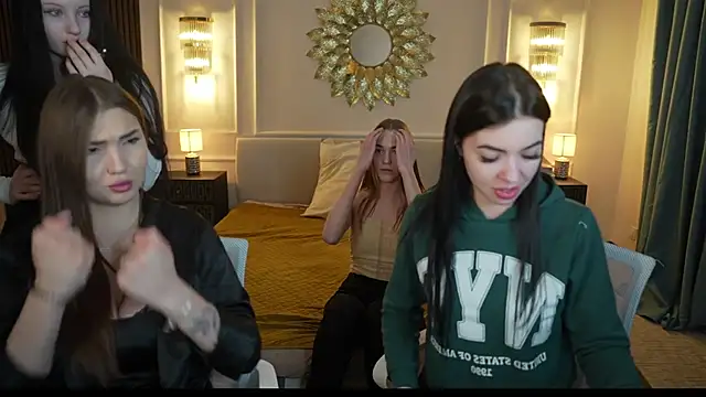 Molly Crazy  online show from 21, 3, 2025