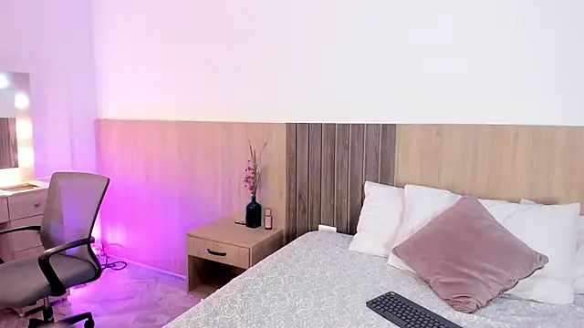  SamantaGomez online show from 10, 9, 2025