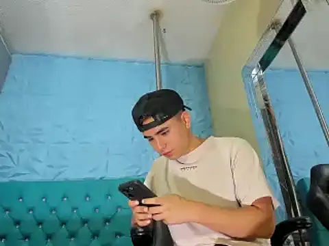 Snapshot of NohaCollens chatting on 12, 3, 2025 NohaCollens online show from 12, 3, 2025