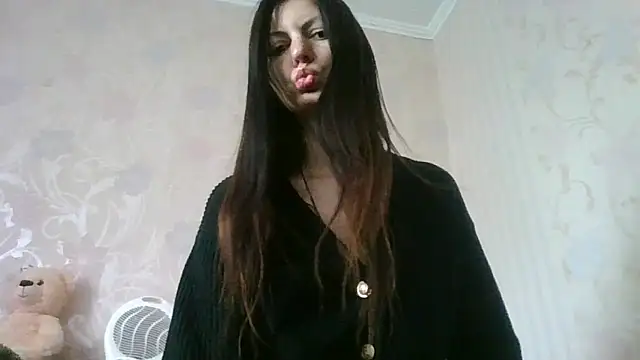 Snapshot of AliseWats chatting on 2, 11, 2025 AliseWats online show from 2, 11, 2025