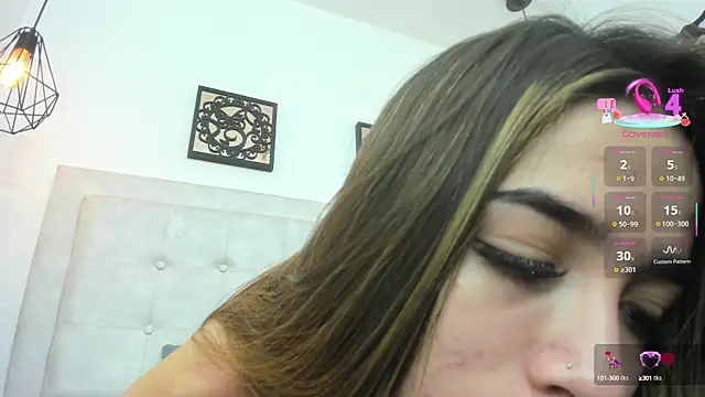 Lola Blondie online show from 20, 3, 2025