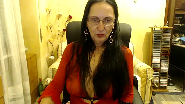 RobertaFox69 online show from 5, 12, 2025