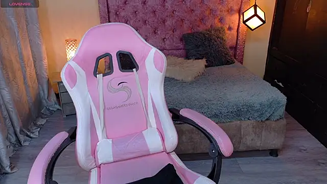 Snapshot of sweet__thang chatting on 23, 10, 2025 sweet thang online show from 23, 10, 2025