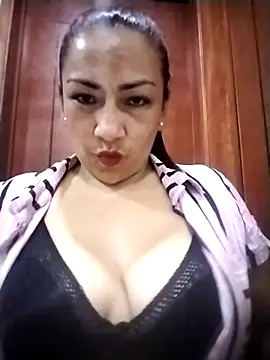 Snapshot of Carlasm- chatting on 3, 10, 2025 Carlasm- online show from 3, 10, 2025