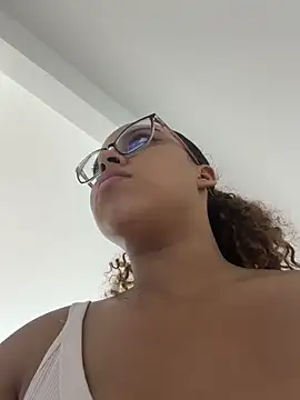 Snapshot of AlesiaCooper chatting on 22, 5, 2026 AlesiaCooper online show from 22, 5, 2026