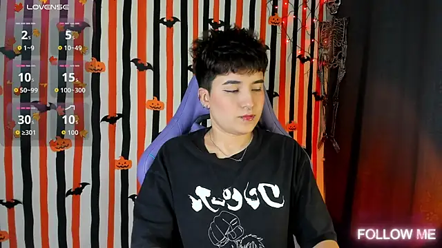 Snapshot of emma_cute7 chatting on 16, 10, 2025 emma cute7 online show from 16, 10, 2025