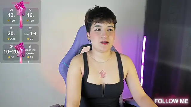 Snapshot of emma_cute7 chatting on 8, 11, 2025 emma cute7 online show from 8, 11, 2025