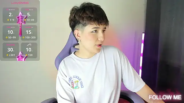 Snapshot of emma_cute7 chatting on 14, 11, 2025 emma cute7 online show from 14, 11, 2025