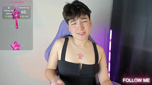 Snapshot of emma_cute7 chatting on 22, 11, 2025 emma cute7 online show from 22, 11, 2025