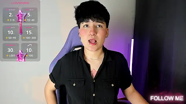 Snapshot of emma_cute7 chatting on 14, 12, 2025 emma cute7 online show from 14, 12, 2025