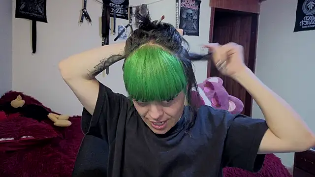 freyaa sorcerees online show from 2, 12, 2025