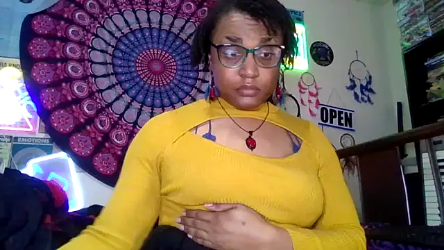 Snapshot of GardeniaFields chatting on 2, 5, 2026 GardeniaFields online show from 2, 5, 2026