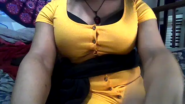 Snapshot of GardeniaFields chatting on 10, 5, 2026 GardeniaFields online show from 10, 5, 2026