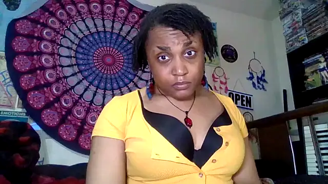 Snapshot of GardeniaFields chatting on 12, 5, 2026 GardeniaFields online show from 12, 5, 2026