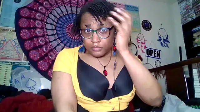 Snapshot of GardeniaFields chatting on 15, 5, 2026 GardeniaFields online show from 15, 5, 2026