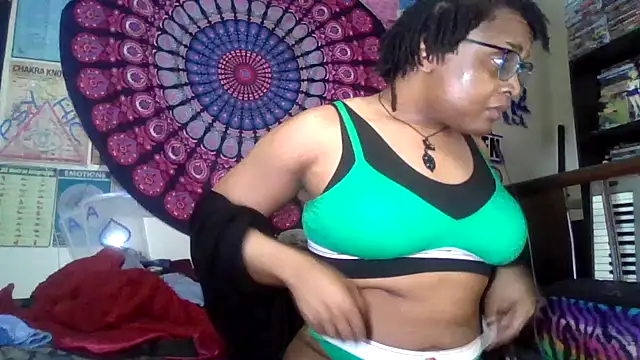 Snapshot of GardeniaFields chatting on 1, 6, 2026 GardeniaFields online show from 1, 6, 2026