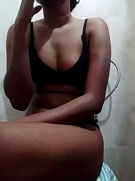 Snapshot of naughtyreva chatting on 8, 3, 2025 naughtyreva online show from 8, 3, 2025
