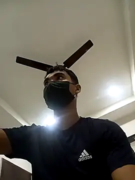 Hotswetie online show from 19, 3, 2025