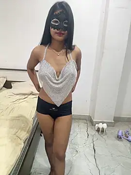 Hotswetie online show from 19, 3, 2025