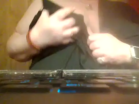 Snapshot of XXXLuder73 chatting on 8, 3, 2025 XXXLuder73 online show from 8, 3, 2025