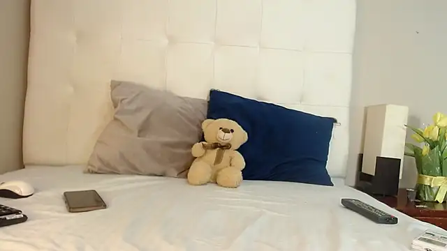 Snapshot of willow_smitt chatting on 24, 10, 2025 willow smitt online show from 24, 10, 2025