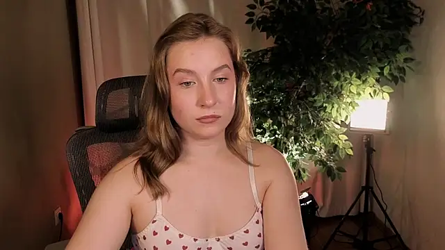 Snapshot of saint_trisha chatting on 11, 7, 2026 saint trisha online show from 11, 7, 2026