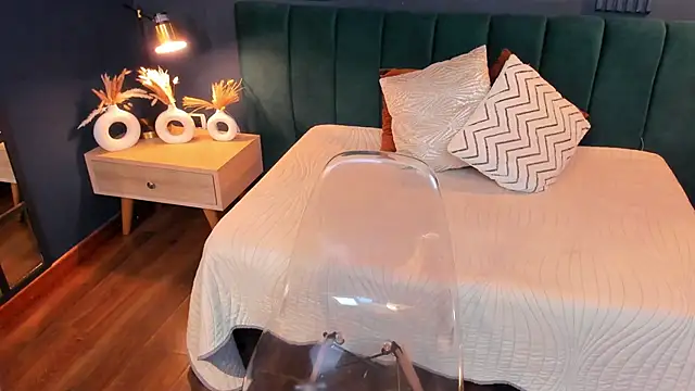 roxy hell online show from 8, 3, 2025