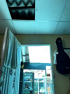 Snapshot of val_zx chatting on 13, 9, 2025 val zx online show from 13, 9, 2025