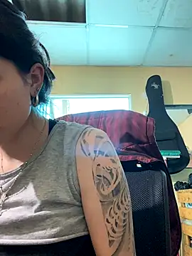 Snapshot of val_zx chatting on 17, 9, 2025 val zx online show from 17, 9, 2025