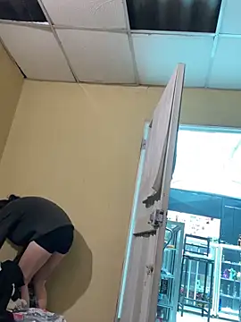 Snapshot of val_zx chatting on 20, 9, 2025 val zx online show from 20, 9, 2025