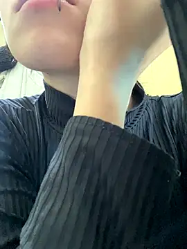 Snapshot of val_zx chatting on 18, 10, 2025 val zx online show from 18, 10, 2025