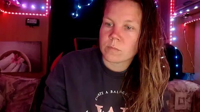 CallMeMaria online show from 2, 2, 2025