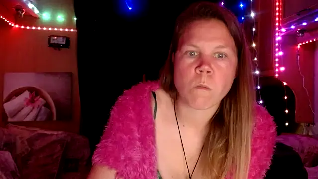 CallMeMaria online show from 2, 2, 2025