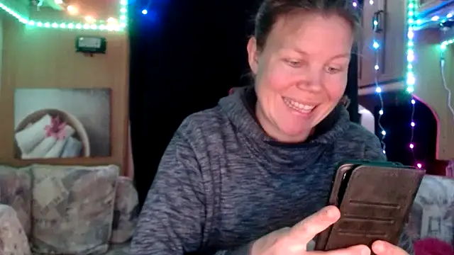 CallMeMaria online show from 4, 2, 2025