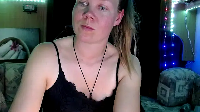 CallMeMaria online show from 5, 2, 2025