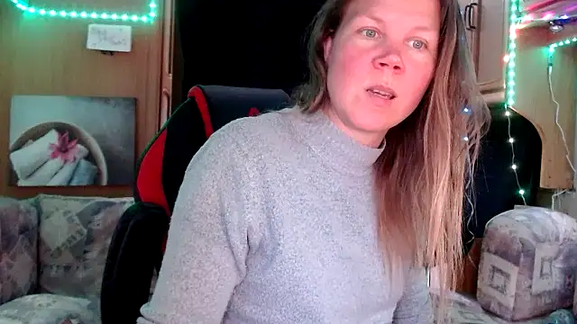 CallMeMaria online show from 7, 2, 2025