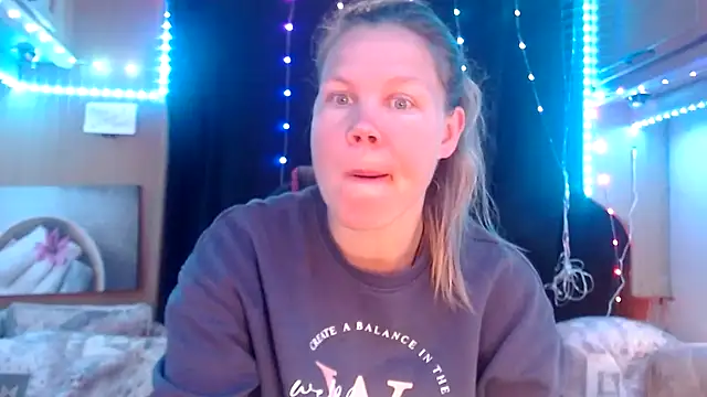 CallMeMaria online show from 19, 2, 2025