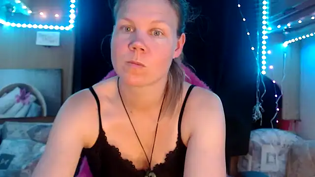 CallMeMaria online show from 21, 2, 2025