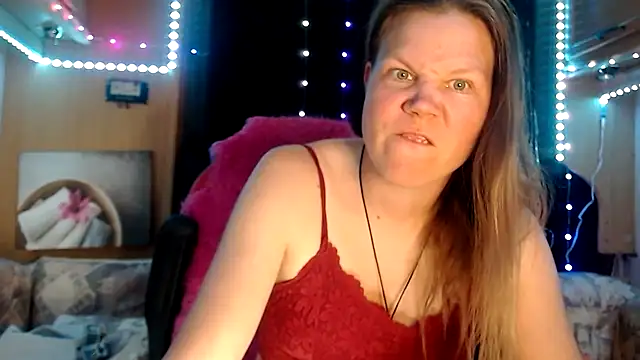 CallMeMaria online show from 24, 2, 2025