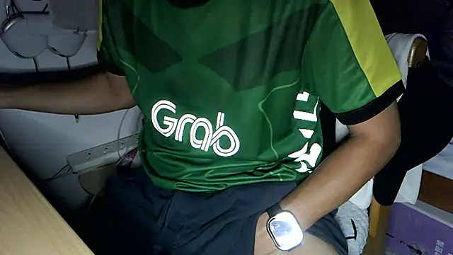 Snapshot of mak_mark92 chatting on 6, 11, 2025 mak mark92 online show from 6, 11, 2025